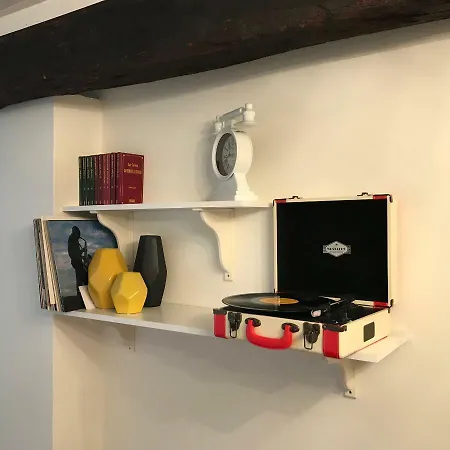 Mansarda57 アパート パルマ